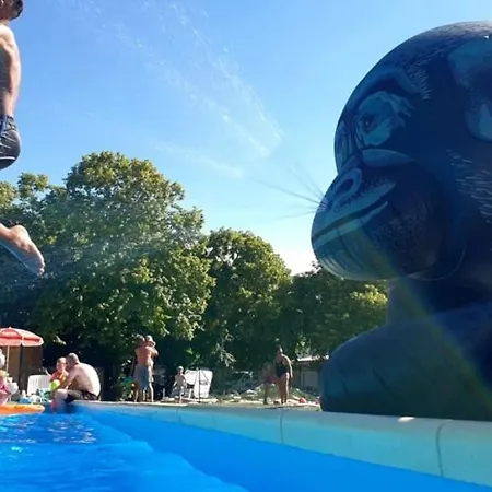 3 Etoiles - Piscine - Ccbgcii